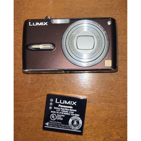 Panasonic LUMIX DMC-FX07 Leica Compact Digital Camera and Battery - Picture 1 of 6